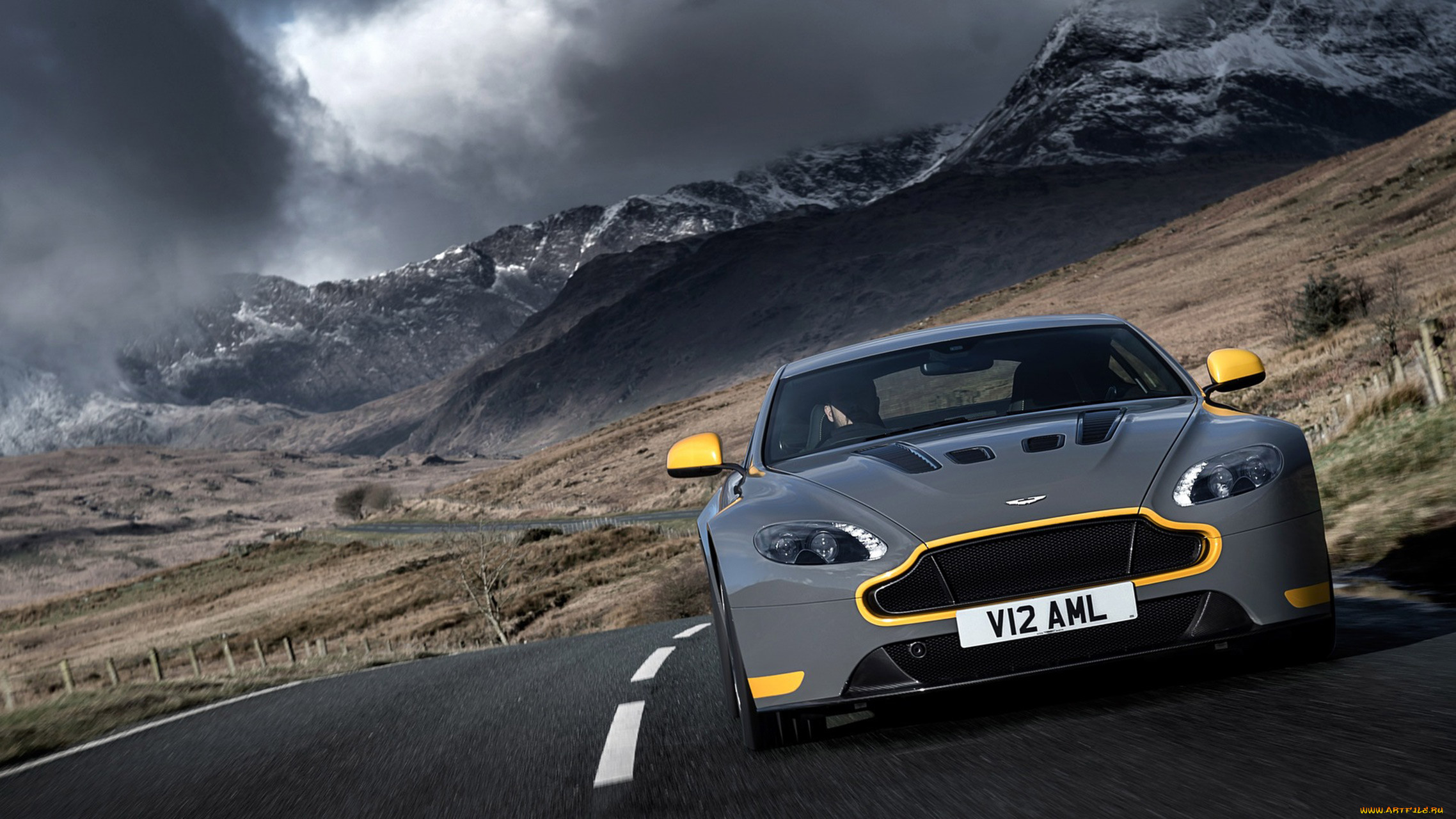aston martin v12 vantage-s with manual transmission 2017, , aston martin, transmission, with, manual, v12, vantage-s, aston, martin, 2017